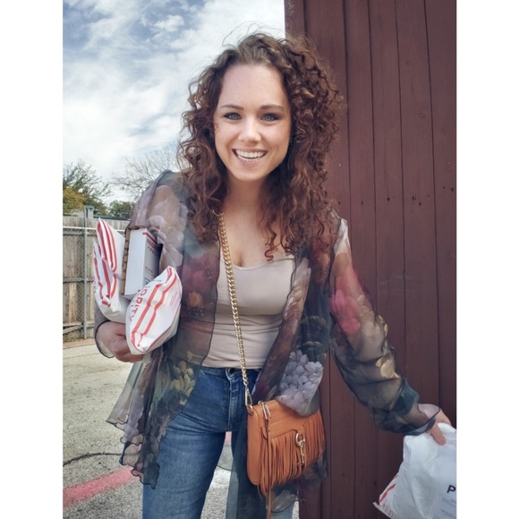 Meet your Posher, Michelle - Picture 6 of 7